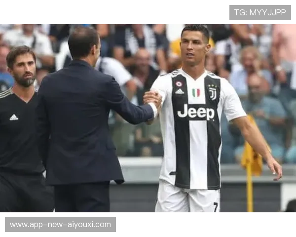 C罗中场回收后长驱直入形成致命一击